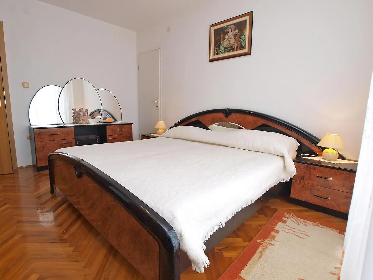 Apartments Milan 1048 Rovinj Croatia