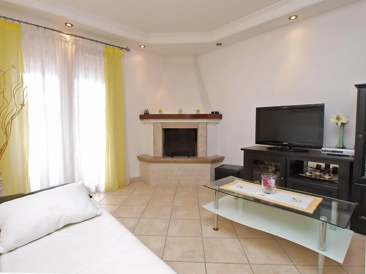 Apartments Milan 1048 Rovinj Croatia
