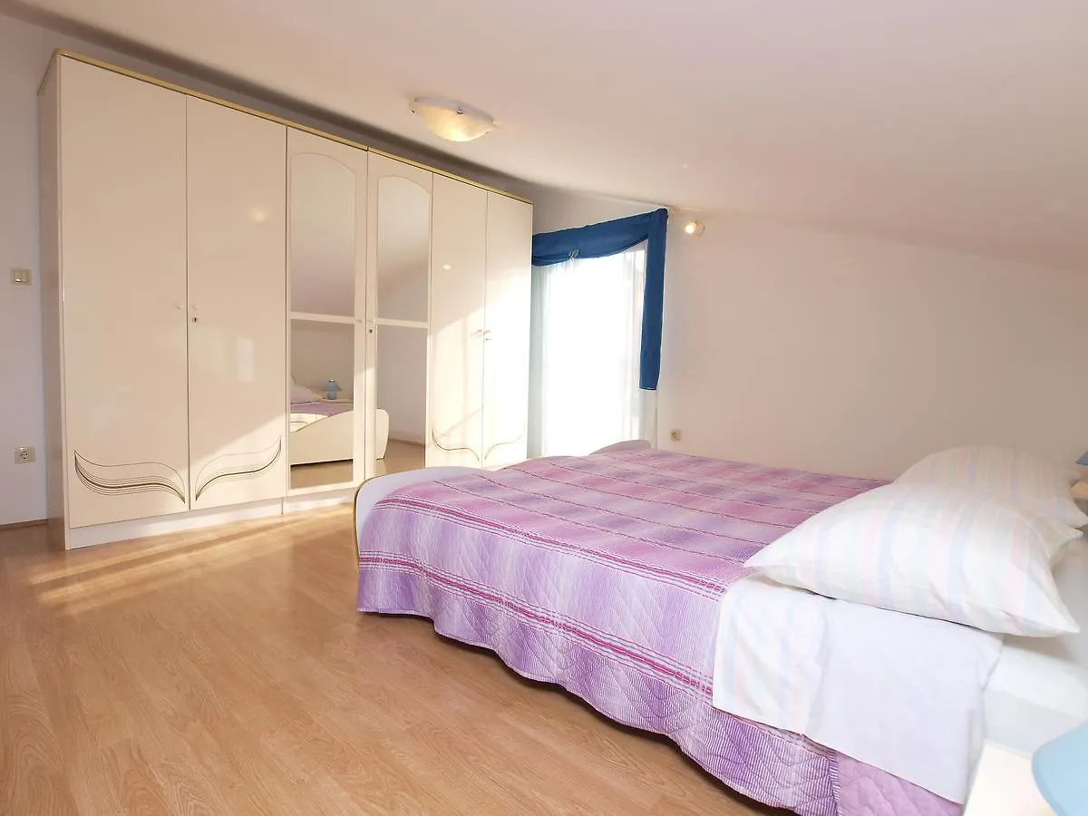 Apartments Milan 1048 Rovinj 0*,  Croatia
